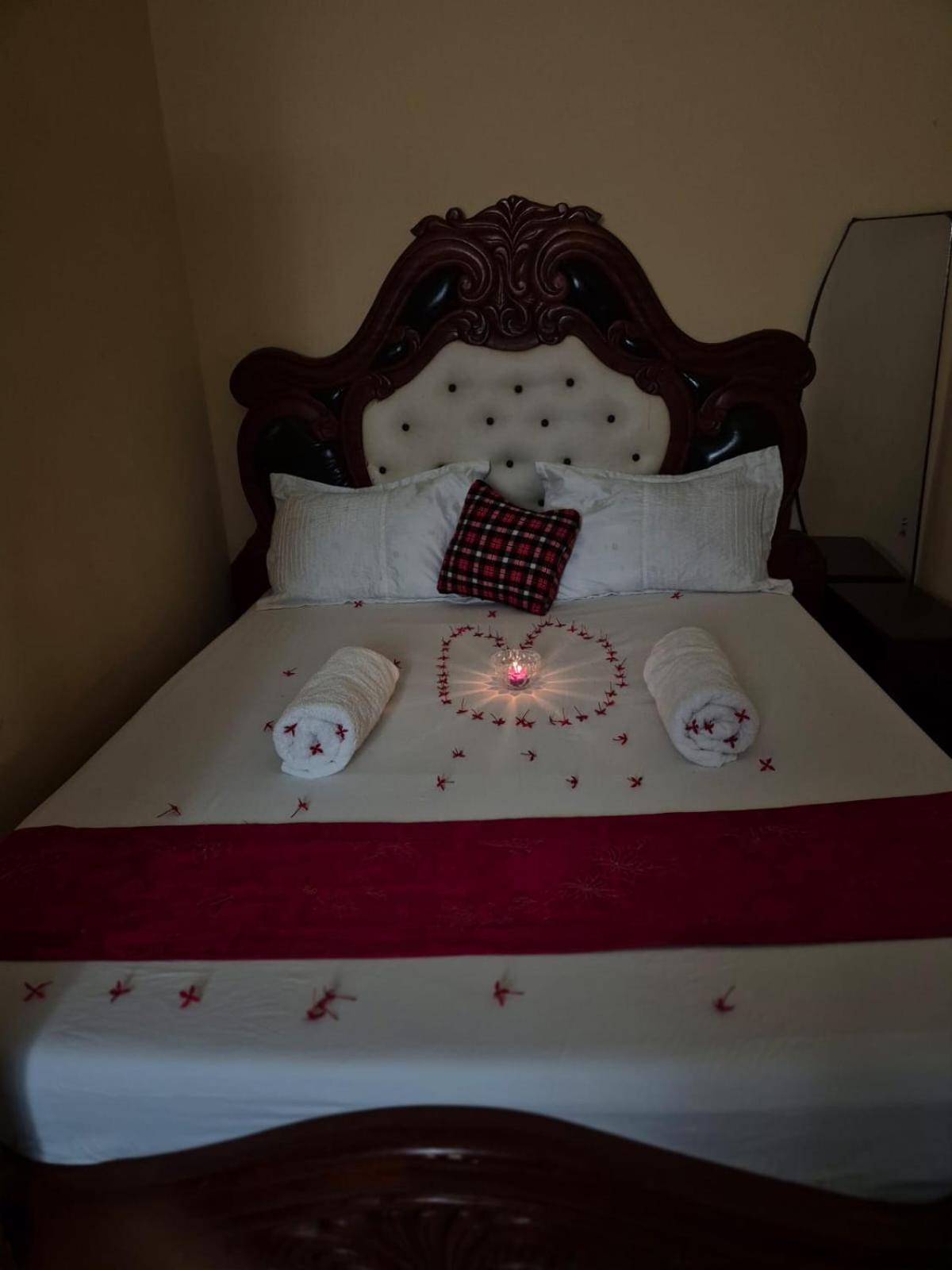 Diani Hideaway Bed & Breakfast อูกันดา ภายนอก รูปภาพ